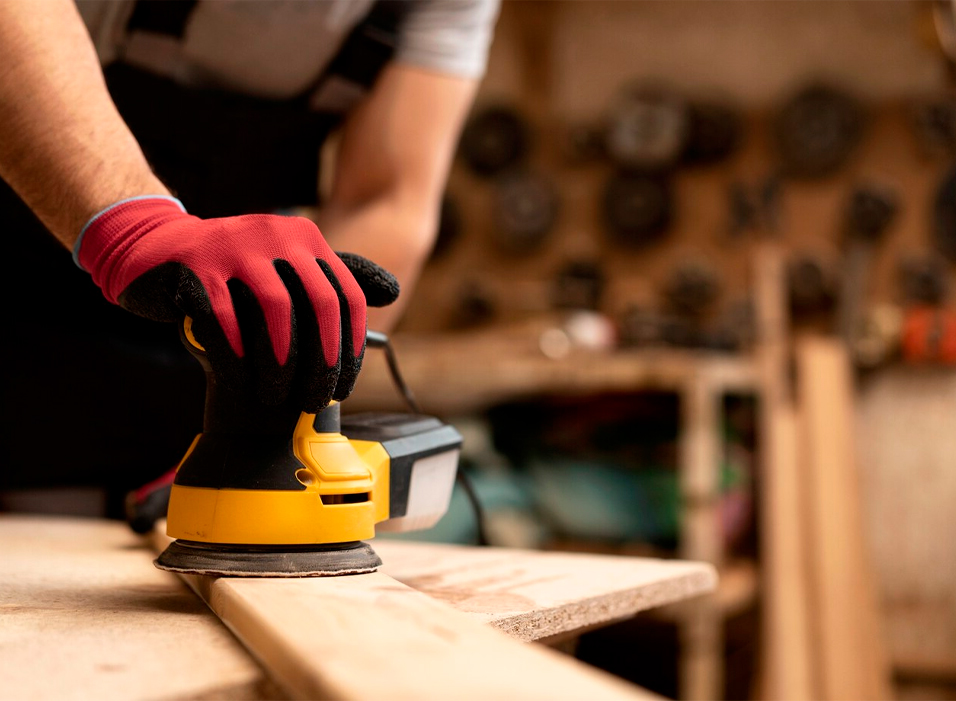 Afilando las herramientas: los carpinteros en acción