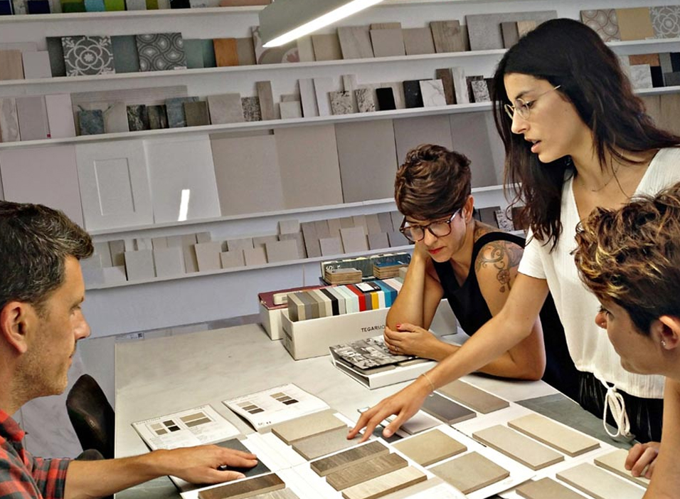 Consideraciones económicas y planificación del proyecto